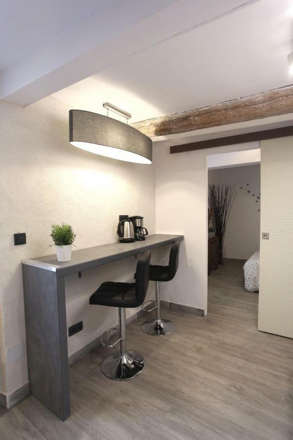Gregbnb - T2 Ancien Et Moderne - Parking Inclus - 15Min Gare Toulon Exteriör bild